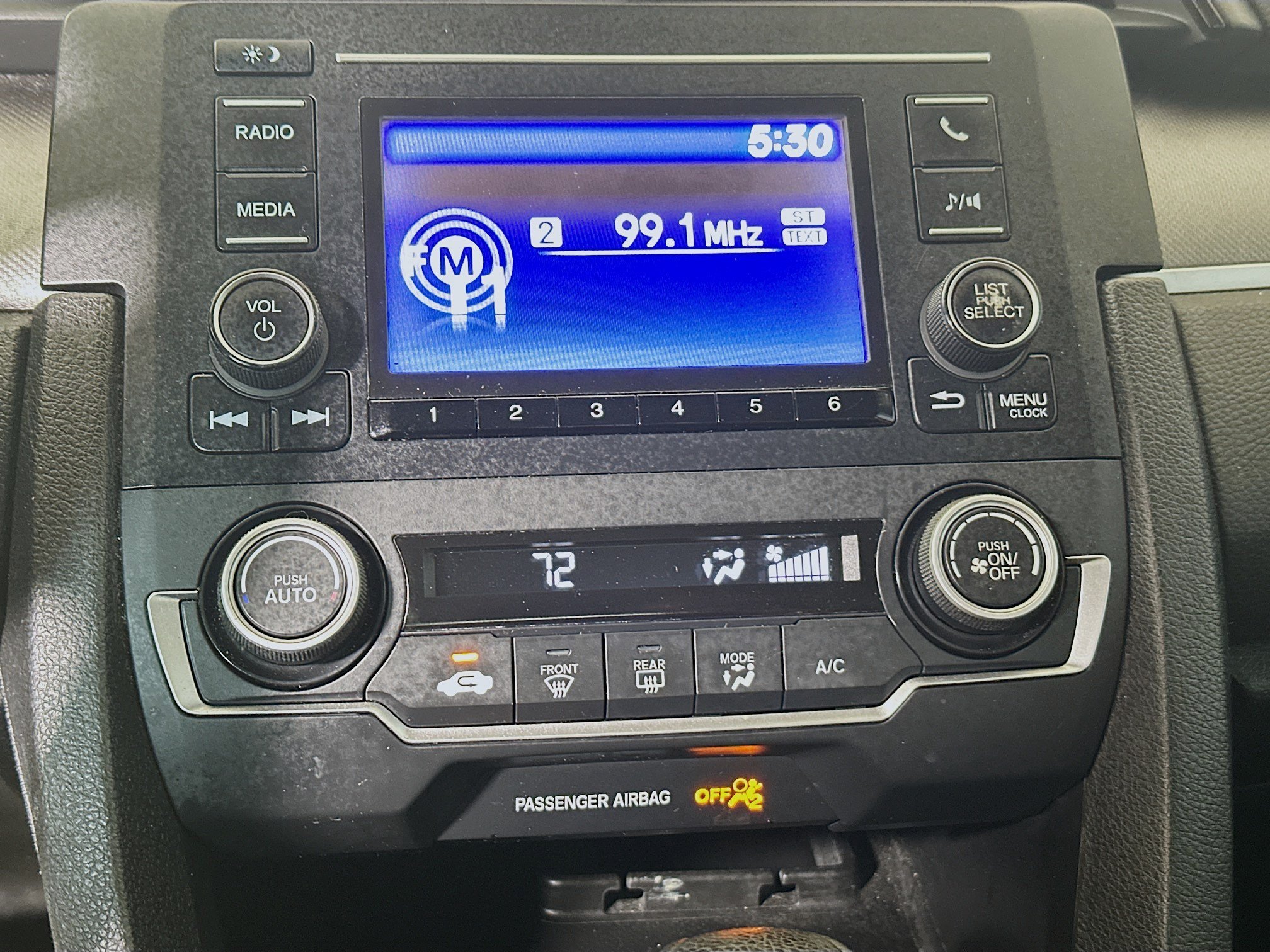 Used 2018 Gray Honda LX image 23
