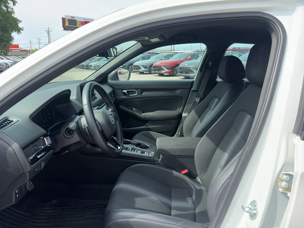Used 2022 Platinum White Pearl Honda Sport image 10