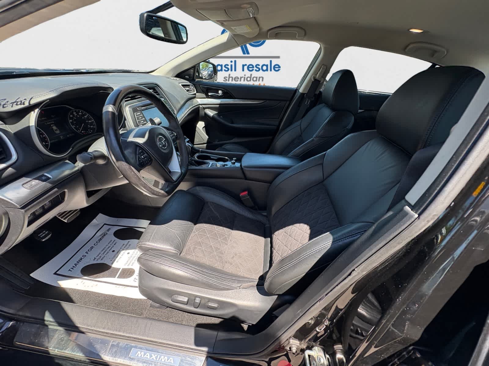 Used 2017 Super Black Nissan SR image 12