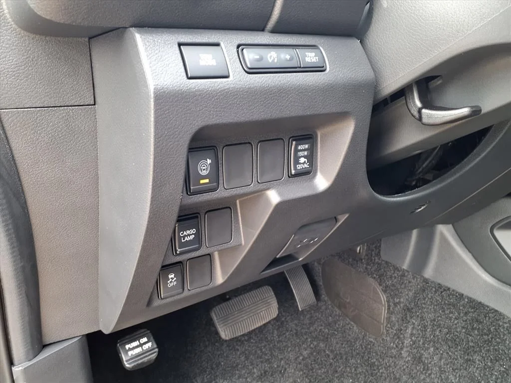 New 2026 Boulder Gray Pearl Nissan Crew Cab SV image 12