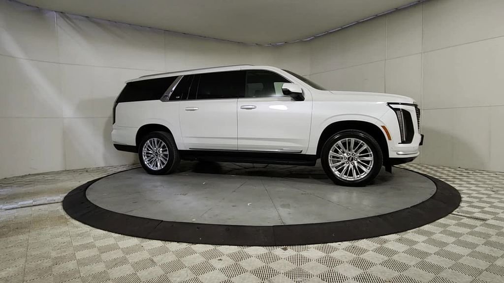 Used 2025 White Cadillac Premium image 7
