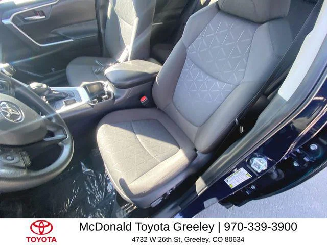 Certified Used 2025  Toyota XLE image 36