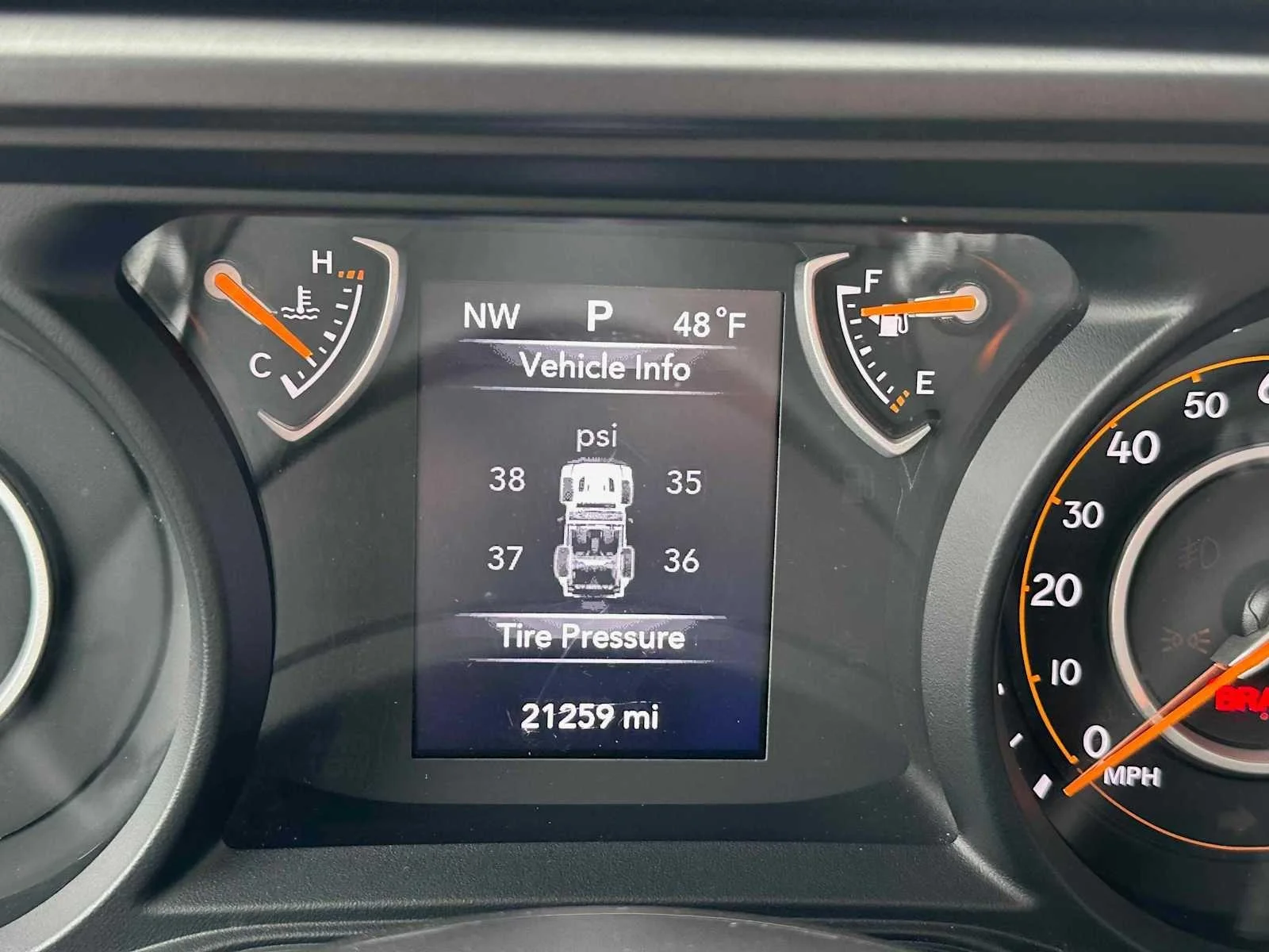 2025 Jeep Wrangler 4-Door Willys - Photo 37