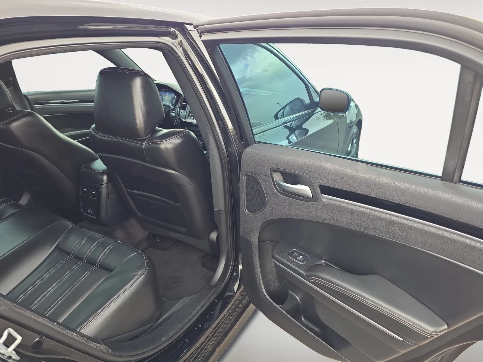 Used 2017 Gloss Black Chrysler 300S image 11