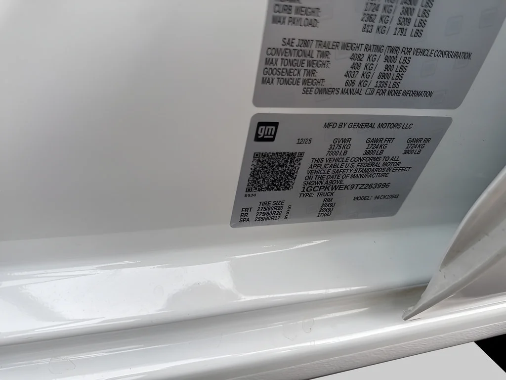 Used 2026 Summit White Chevrolet RST image 32