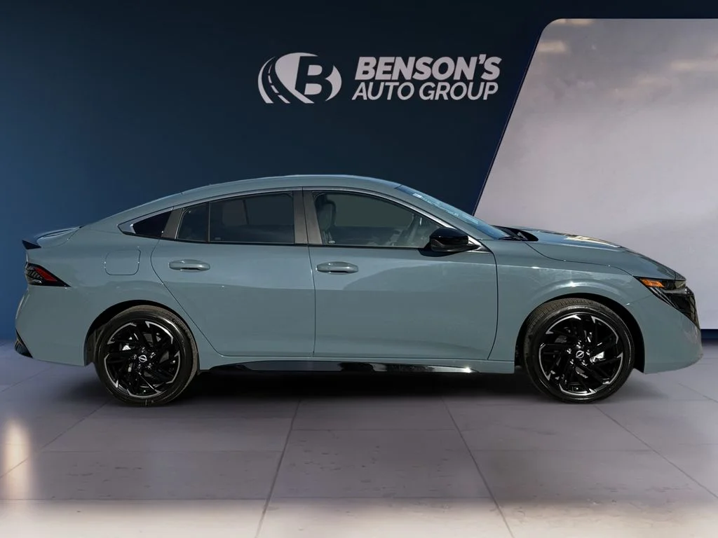 New 2027 Gray Nissan SR image 6