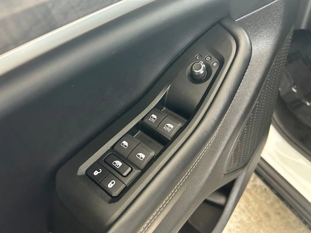 Used 2024 White Jeep Limited image 38