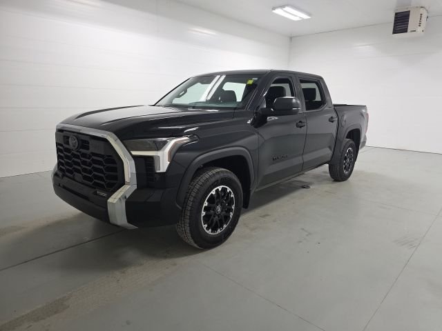 New 2026 Midnight Black Metallic Toyota  SR5 image 3