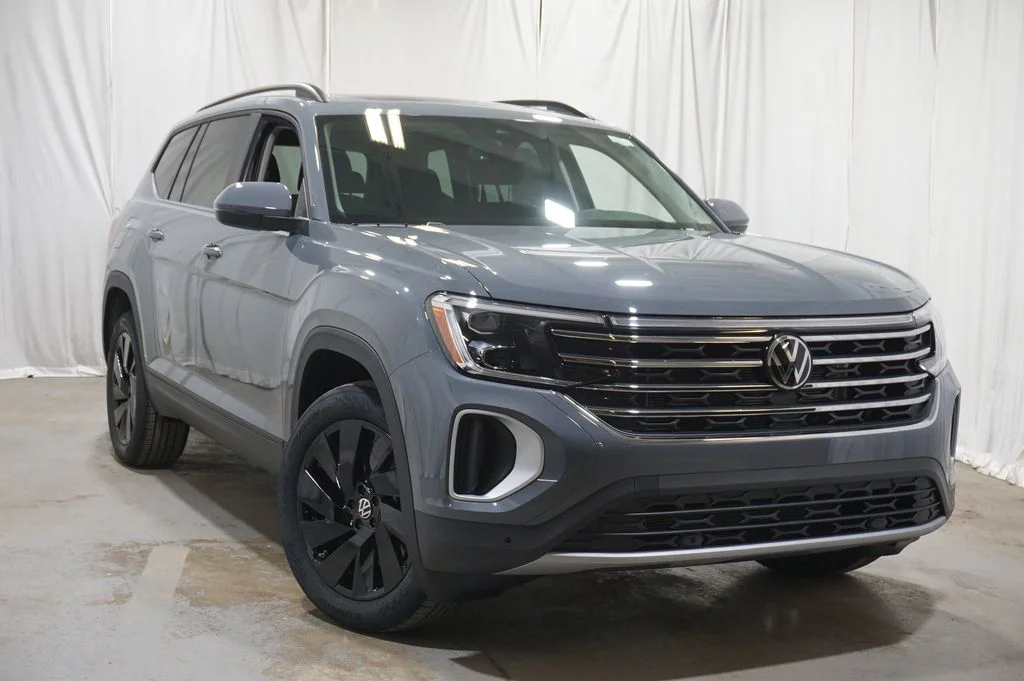 New 2026 Gray Volkswagen 2.0T SE w/Technology image 3