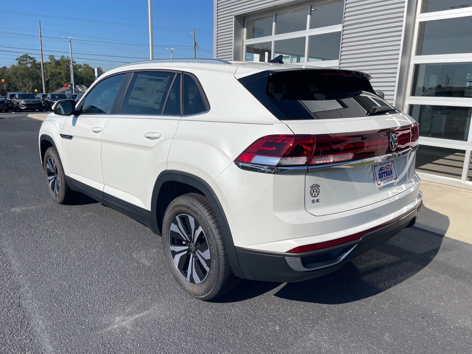 New 2026 Opal White Pearl Volkswagen SE image 12