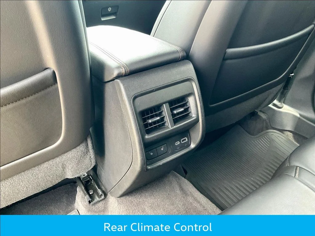Used 2019 Red Cadillac Sport image 16