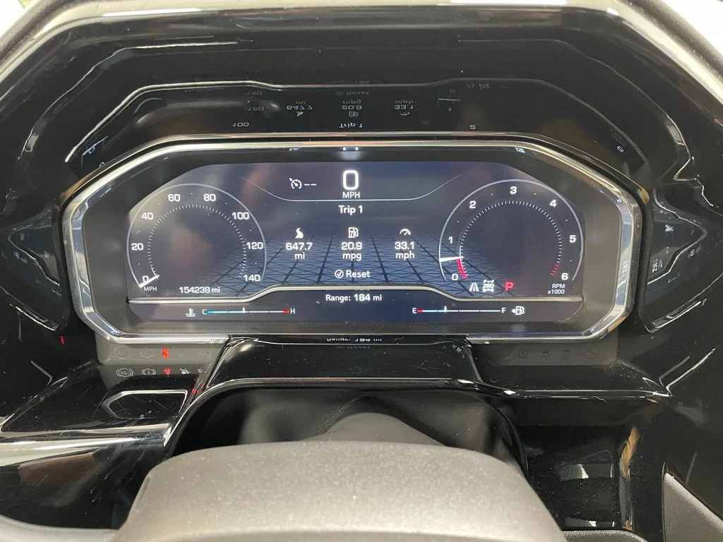 Used 2023 Silver GMC SLT image 34