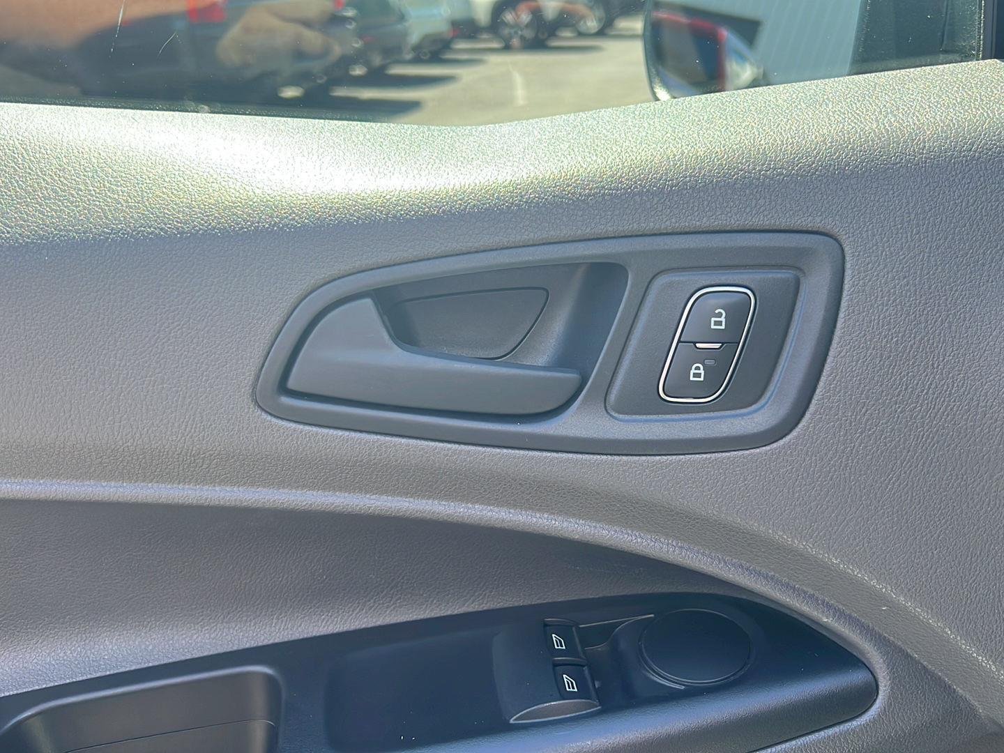 Used 2019 Frozen White Ford XL image 4
