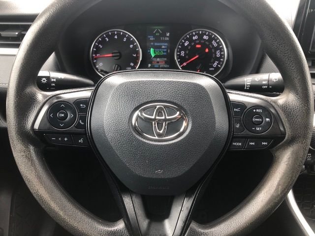 Used 2022 Gray Toyota LE image 24