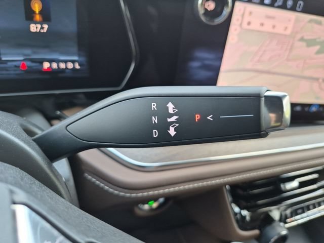 2026 Chevrolet Suburban High Country - Photo 18