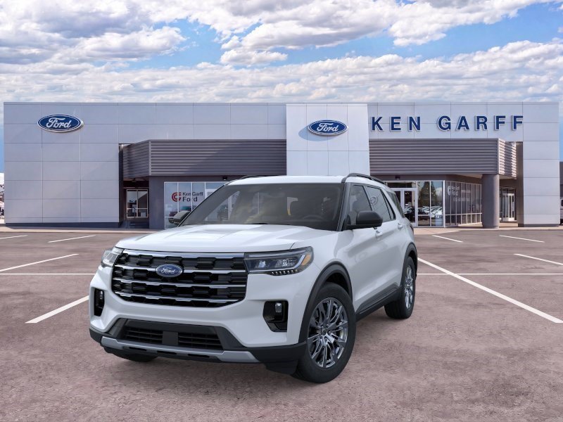 New 2026 Space White Metallic Ford Active image 2