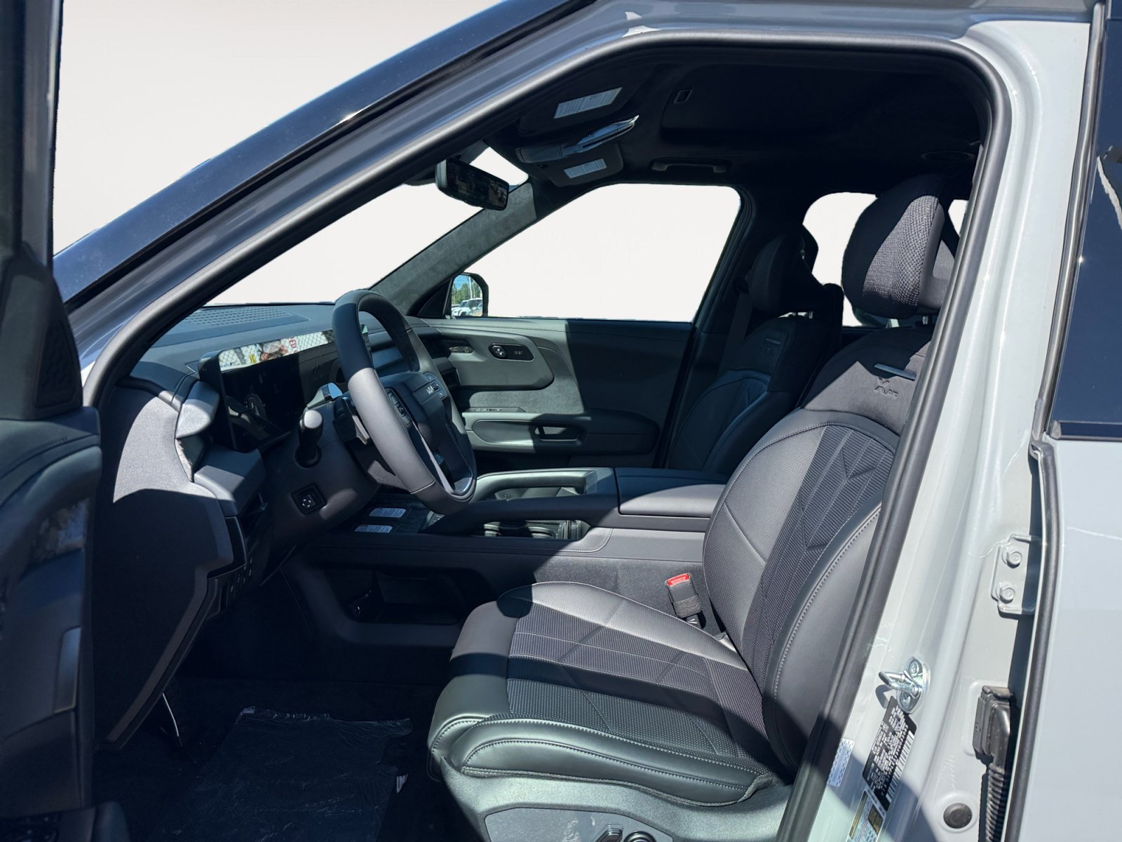 New 2027 Wolf Gray Kia X-Pro SX-Prestige image 10