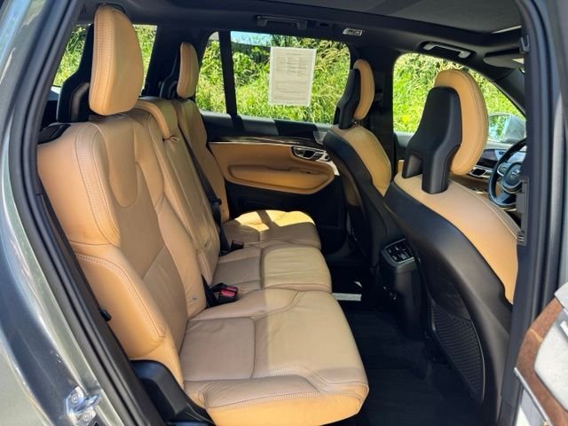 Used 2017 Gray Metallic Volvo T6 Momentum image 18