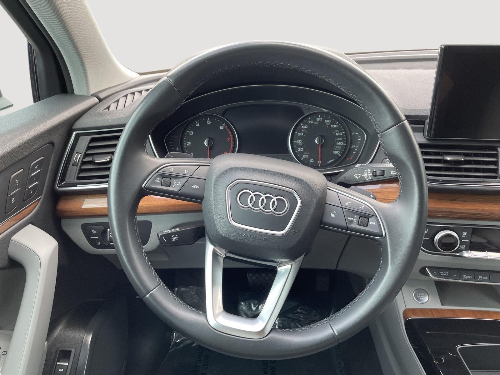 Used 2022 Navarra Blue Metallic Audi S line Premium image 27