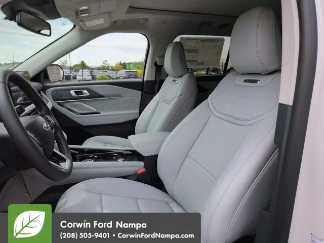 New 2026 Star White Metallic Tri-Coat Ford Platinum image 24