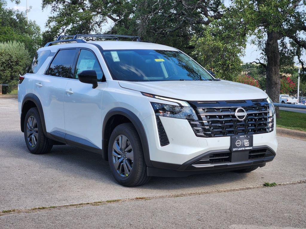 New 2026 Everest White Pearl TriCoat Nissan SV image 3