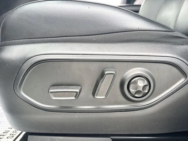 Certified Used 2025 White Jeep Limited image 12