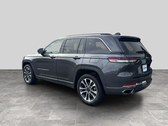 Used 2023 Gray Jeep Overland 4xe image 5
