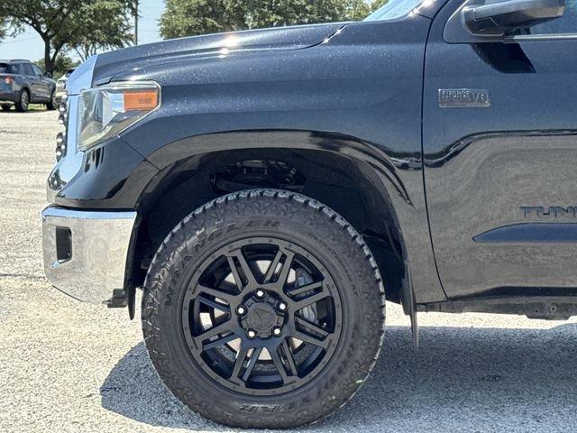 Used 2019 Black Toyota SR5 image 10
