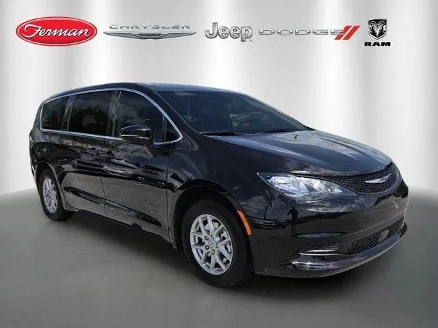 2026 Chrysler Voyager LX's photo