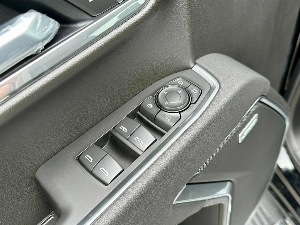 2026 GMC Sierra 1500 SLT - Photo 14