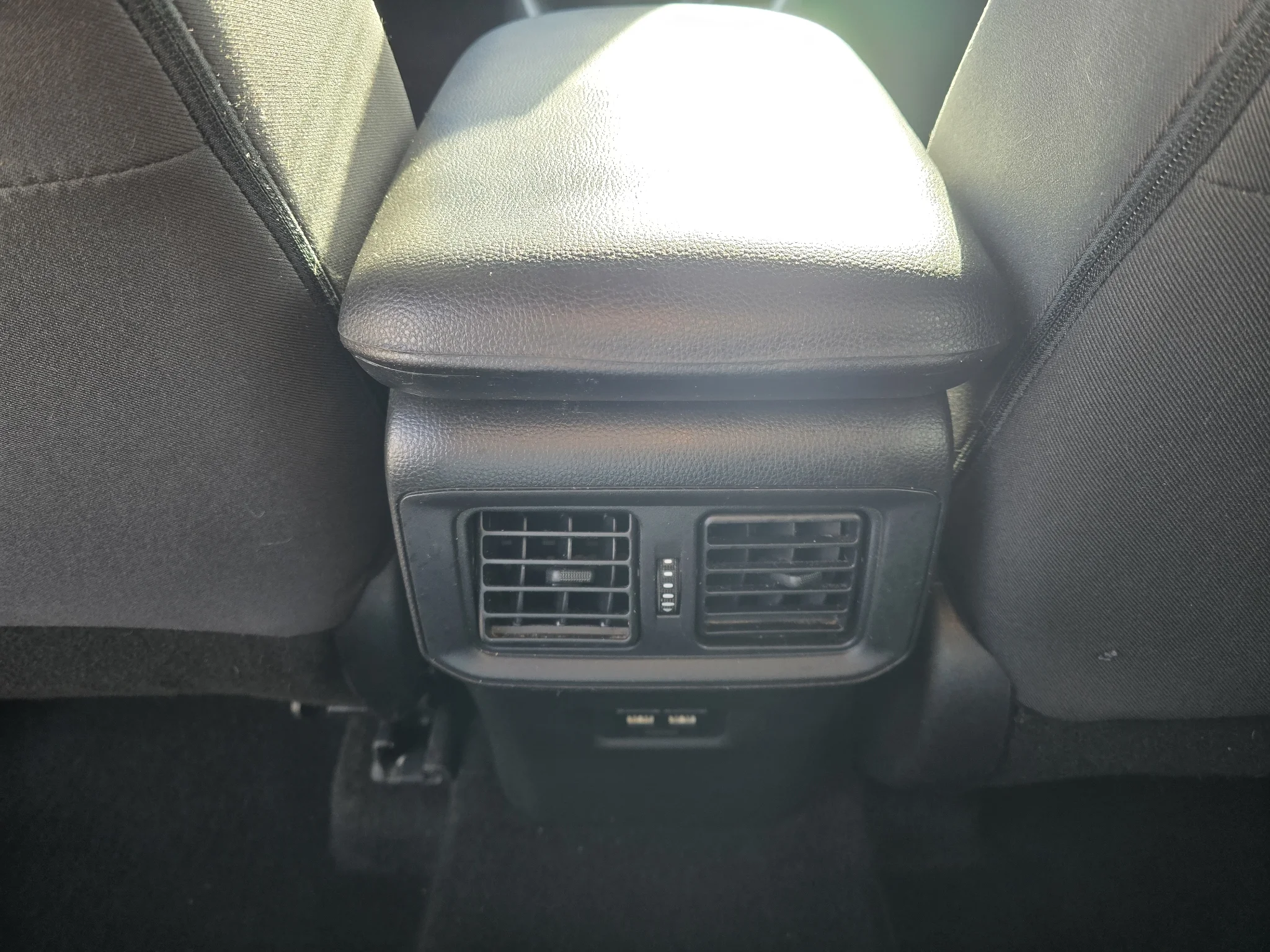 Used 2021 Magnetic Gray Metallic Toyota XLE image 27