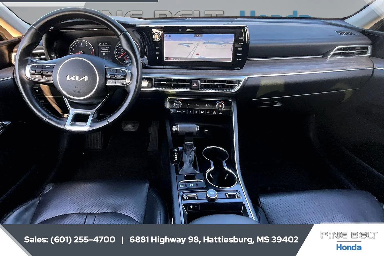 Used 2022 Gravity Gray Kia EX image 13