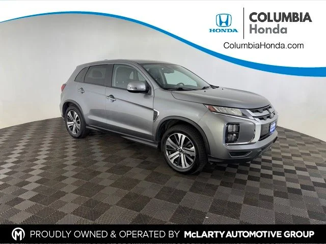 Used 2023 Gray Mitsubishi 2.0 SE image 1
