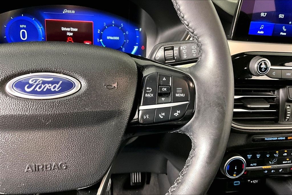 Used 2022 Black Ford SEL image 10