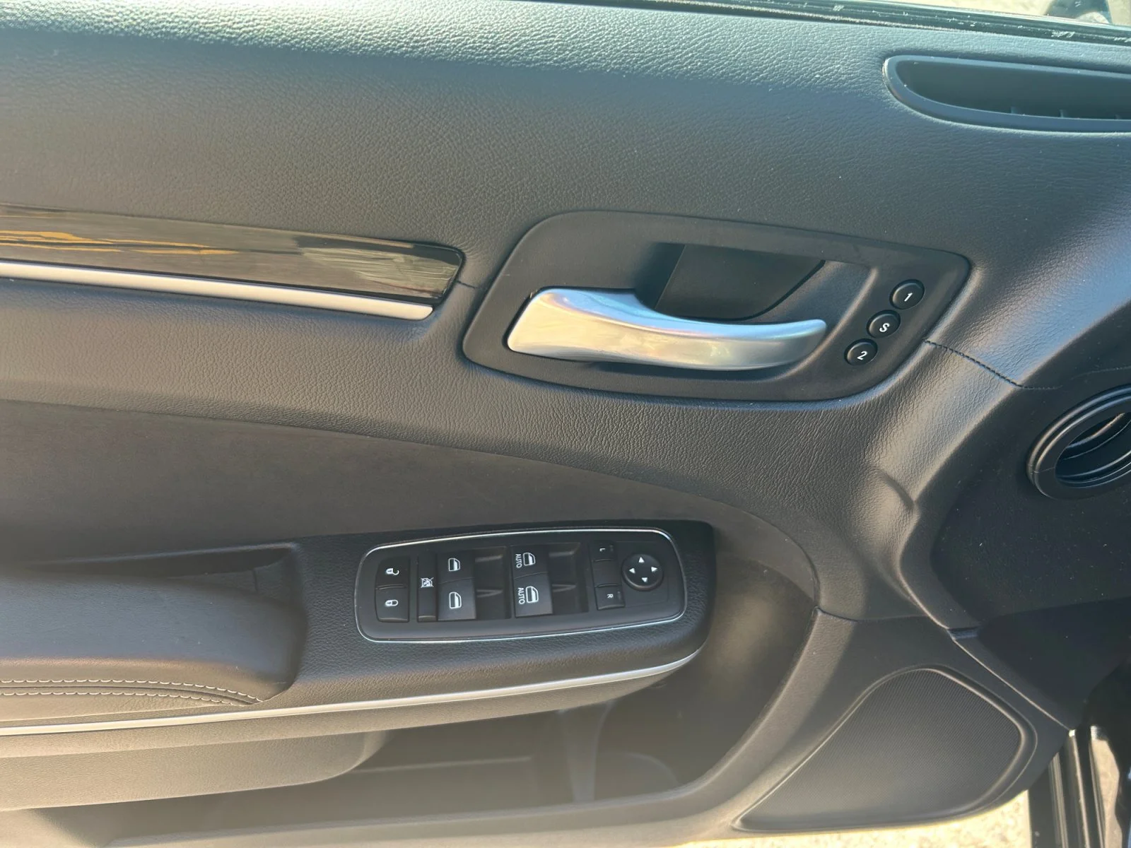 Used 2023 Gloss Black Chrysler 300C image 16