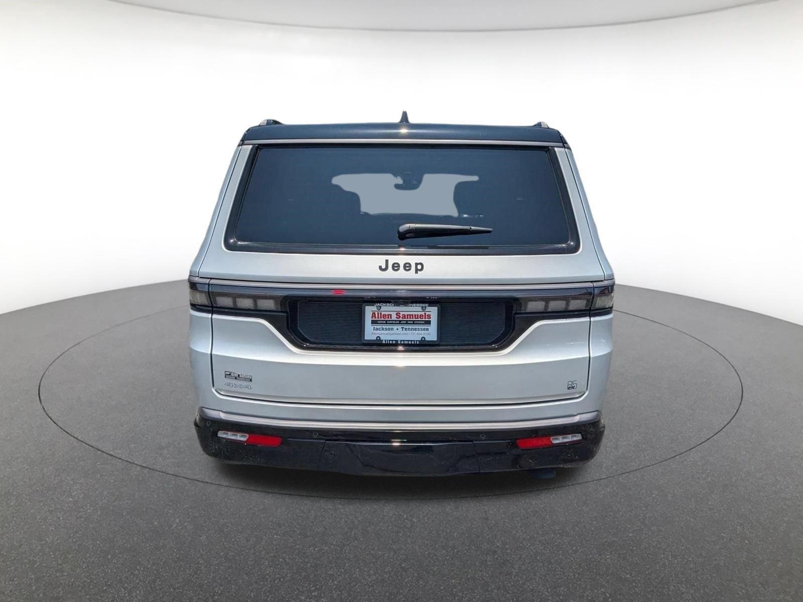 New 2026 Silver-Zynith Exterior Paint Jeep 85th Anniversary image 5