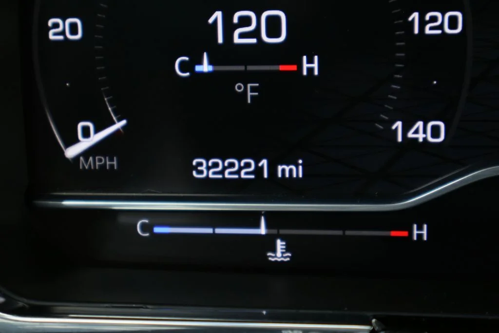 Used 2023 Silver GMC SLT image 15