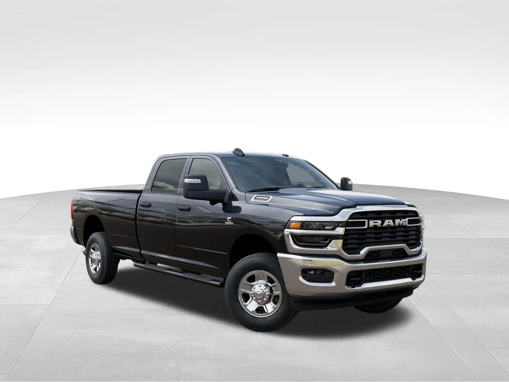 New 2026 Diamond Black Crystal Pearl-Coat Exterior Paint RAM Tradesman image 5