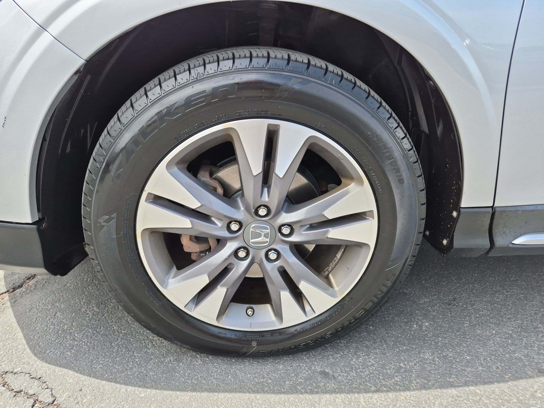Used 2014 Silver Honda EX-L image 11