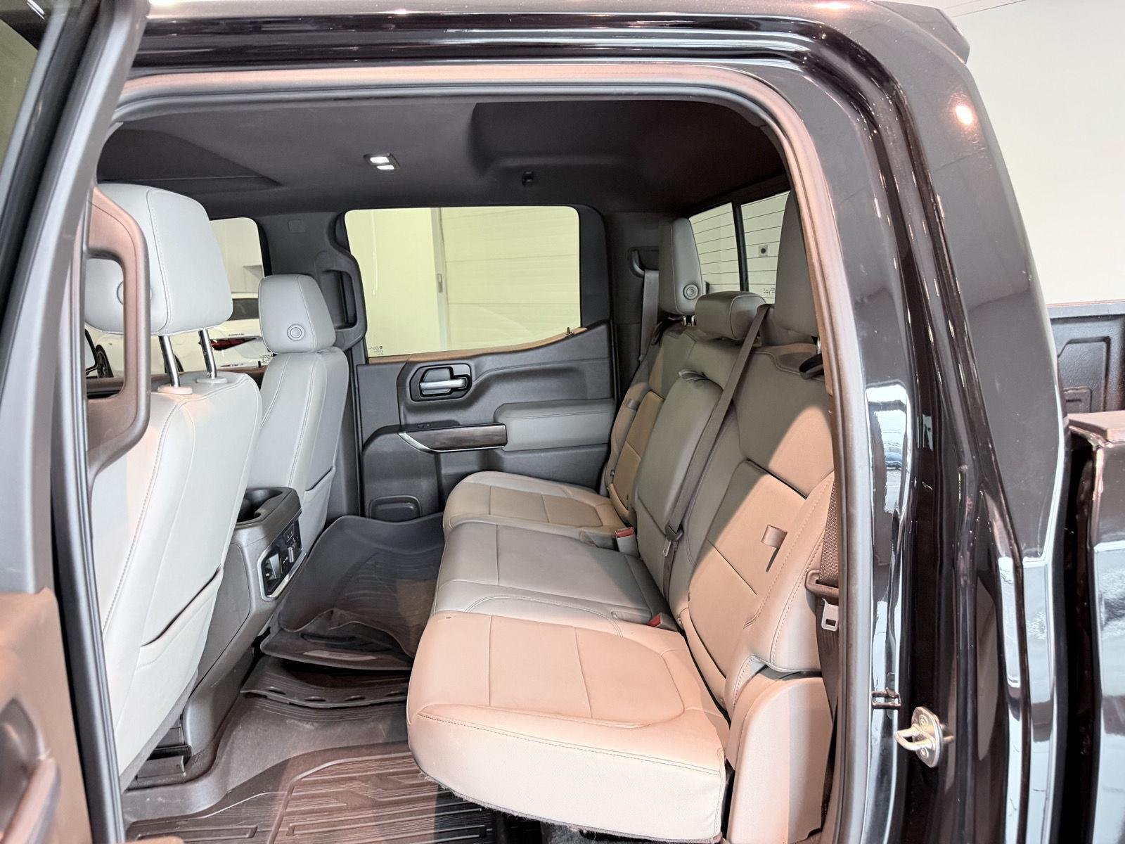 Used 2021 ONYX BLACK GMC SLT image 24