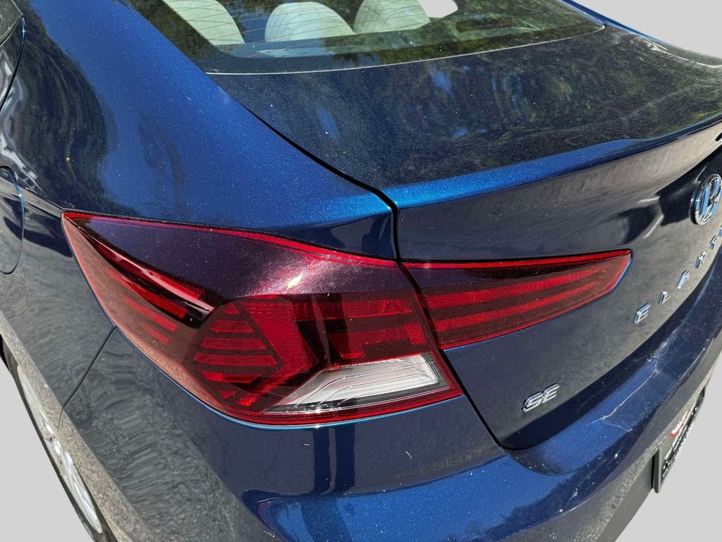 Used 2020 Blue Hyundai SE image 8