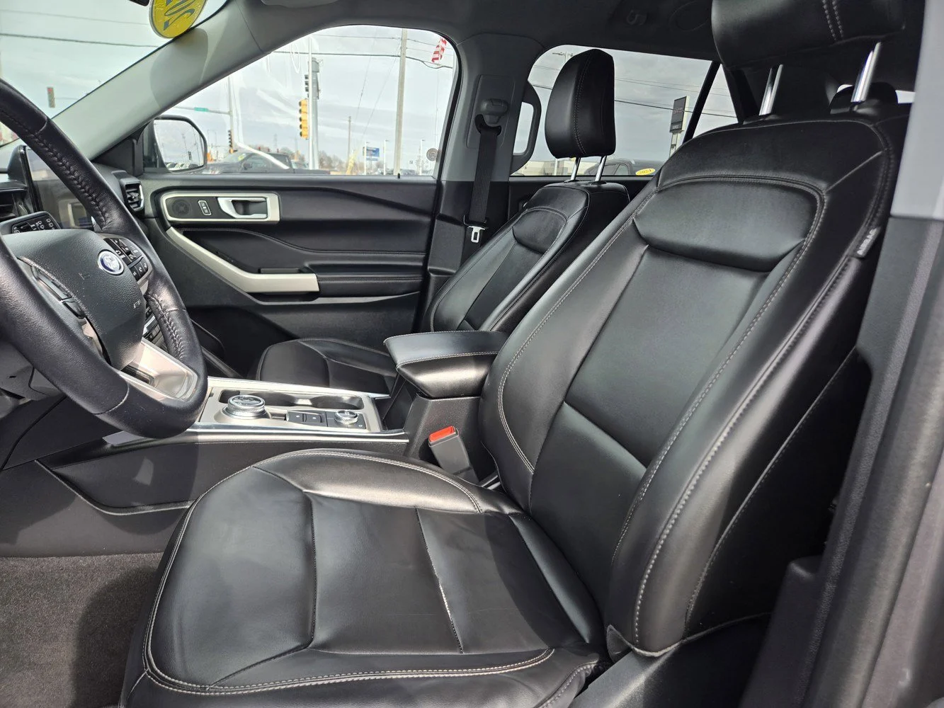 Used 2023  Ford XLT image 25