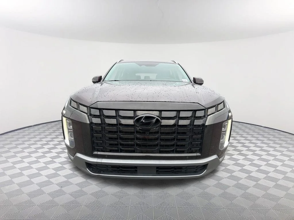 Used 2023 Red Hyundai SEL image 2