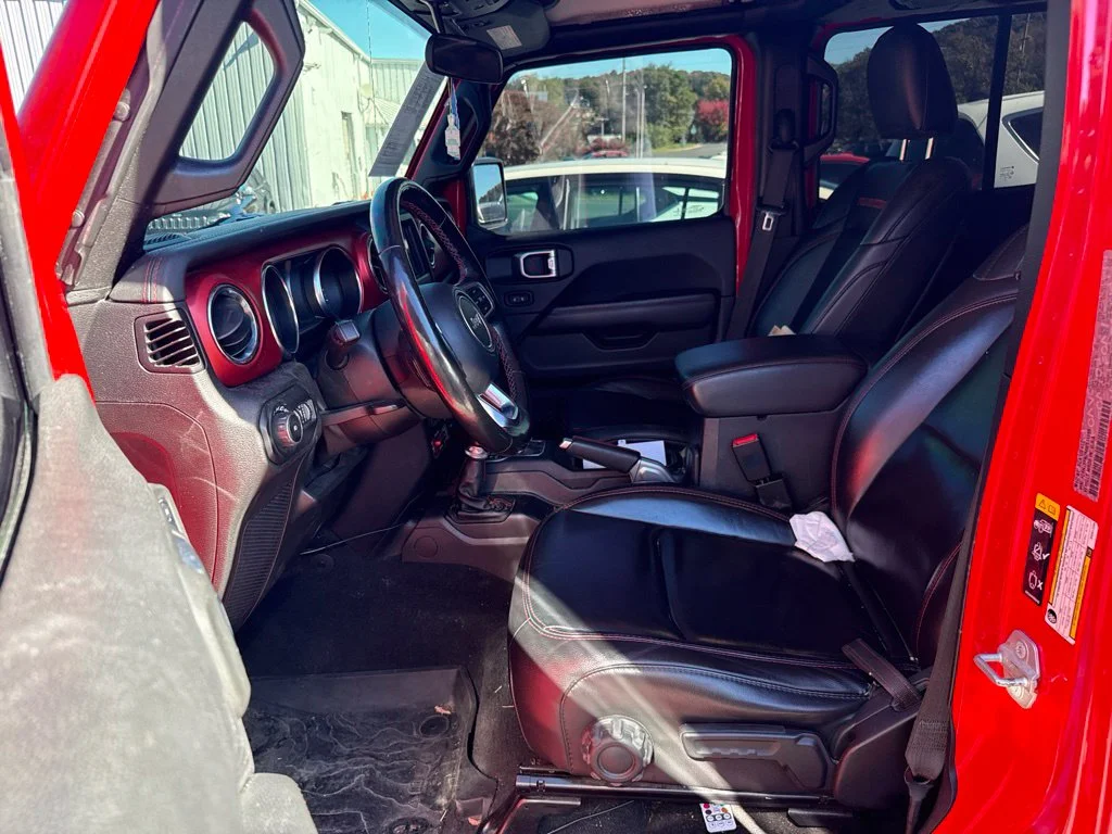 Used 2021 Red Jeep Unlimited Rubicon image 5