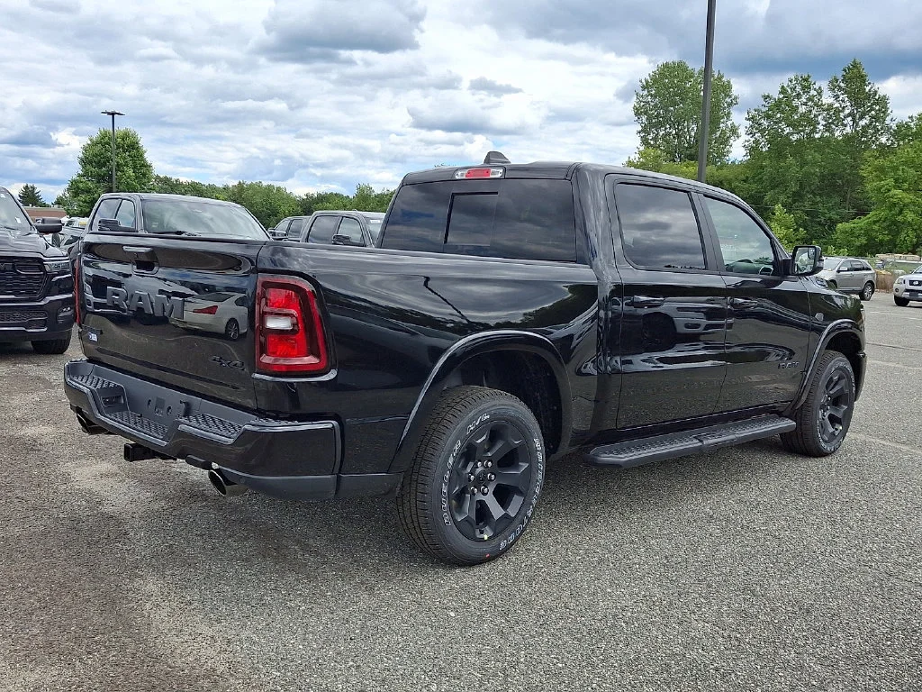 New 2027 Diamond Black Crystal Pearl-Coat Exterior Paint RAM Big Horn image 8