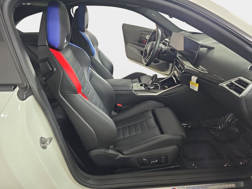 Used 2025 Alpine White BMW  image 10
