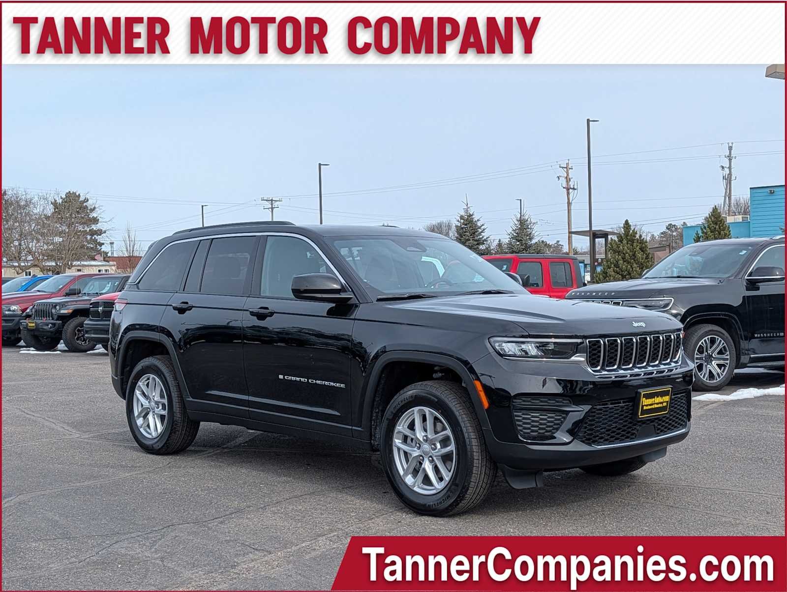 Diamond Black Crystal Pearl-Coat Exterior Paint 2026 Jeep Grand Cherokee Laredo X 4WD SUV / Crossover Four-Wheel Drive