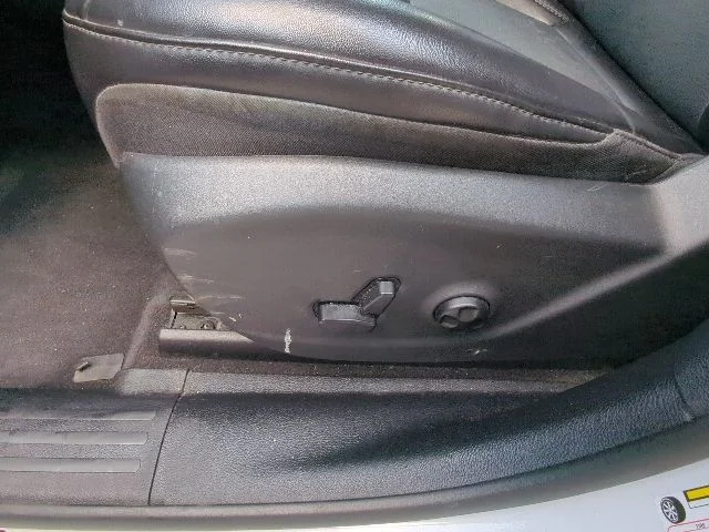 Certified Used 2021 White Jeep Latitude Plus image 11