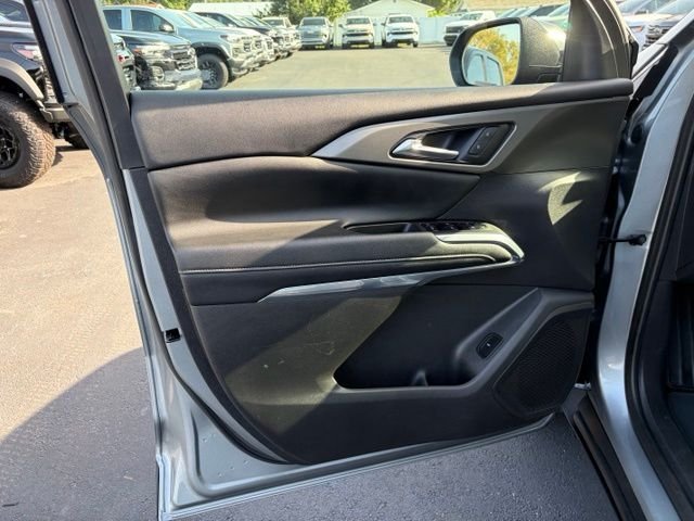 Used 2025 Gray Chevrolet LT image 12