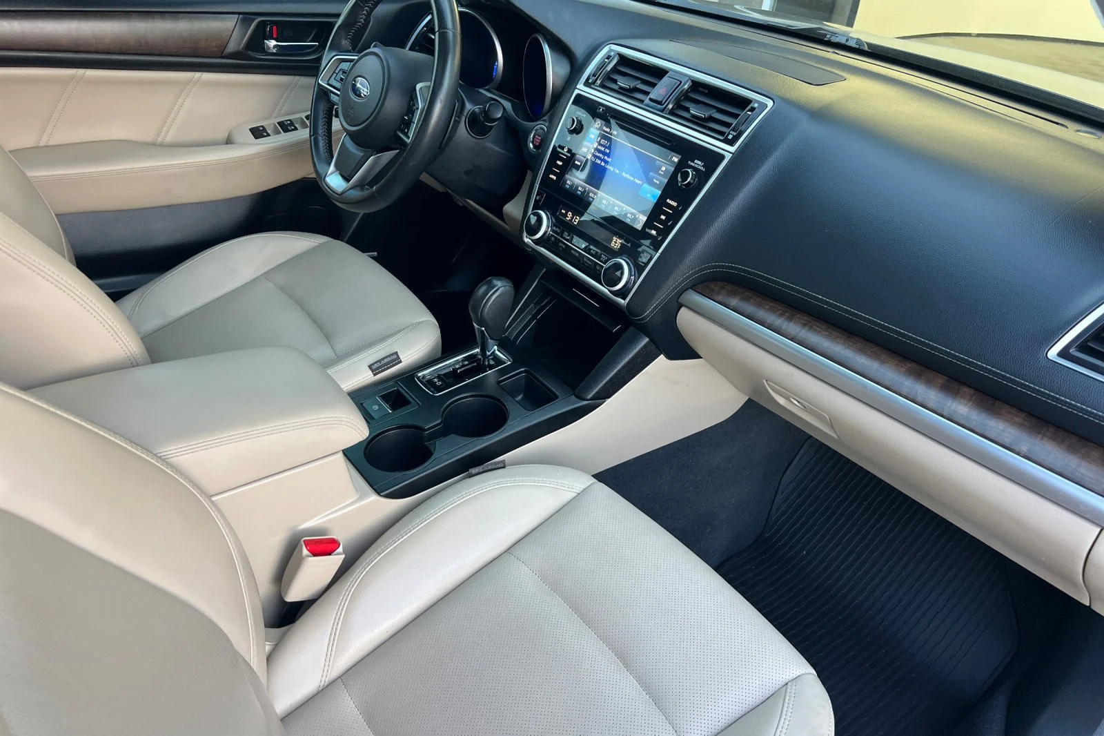 Used 2018 Dark Blue Pearl Subaru Limited image 16